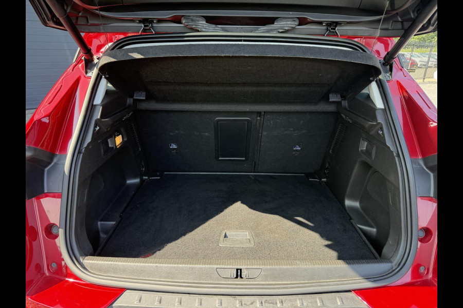 Opel Grandland X 1.2 Turbo Innovation Automaat,1e Eigenaar,Camera,Navi,Pdc V+A,Lm Velgen,Leder,Stoelverwarming,Stoelverkoeling,Dodehoek,Stuurverwarming,131pk,Apk tot 08-2026
