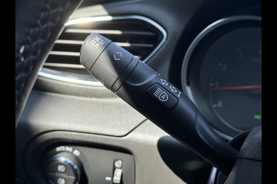 Opel Grandland X 1.2 Turbo Innovation Automaat,1e Eigenaar,Camera,Navi,Pdc V+A,Lm Velgen,Leder,Stoelverwarming,Stoelverkoeling,Dodehoek,Stuurverwarming,131pk,Apk tot 08-2026