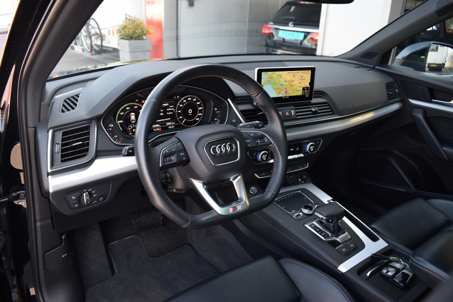 Audi Q5 55 TFSI e quattro Competition S-Line | BOM VOL! | B&O | Luchtvering | Pano | Trekhaak