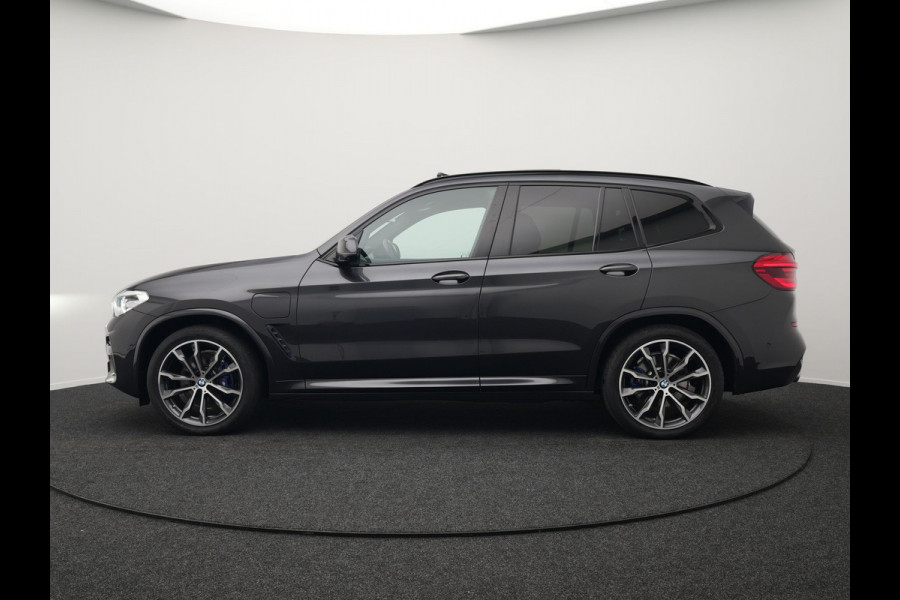 BMW X3 xDrive30e M Sport Plug In Hybrid 293pk Dealer O.H PHEV | Panodak | Adaptive Cruise | Head Up | 360 Camera | Harmand Kardon | Lederen Sportstoelen Memory | 20 "L.M | Sfeerverlichting | Virtual |