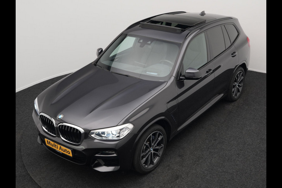 BMW X3 xDrive30e M Sport Plug In Hybrid 293pk Dealer O.H PHEV | Panodak | Adaptive Cruise | Head Up | 360 Camera | Harmand Kardon | Lederen Sportstoelen Memory | 20 "L.M | Sfeerverlichting | Virtual |