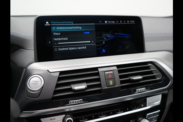 BMW X3 xDrive30e M Sport Plug In Hybrid 293pk Dealer O.H PHEV | Panodak | Adaptive Cruise | Head Up | 360 Camera | Harmand Kardon | Lederen Sportstoelen Memory | 20 "L.M | Sfeerverlichting | Virtual |