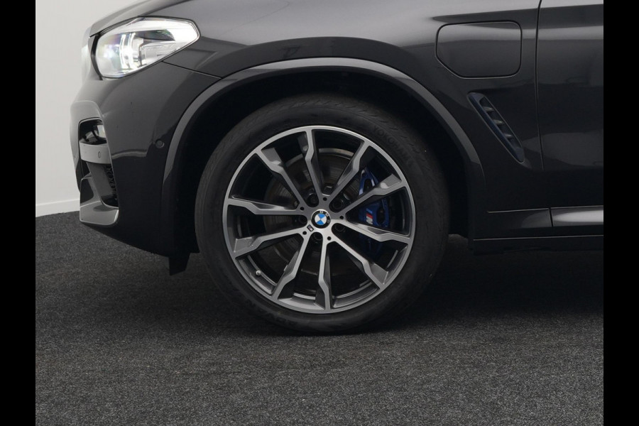 BMW X3 xDrive30e M Sport Plug In Hybrid 293pk Dealer O.H PHEV | Panodak | Adaptive Cruise | Head Up | 360 Camera | Harmand Kardon | Lederen Sportstoelen Memory | 20 "L.M | Sfeerverlichting | Virtual |