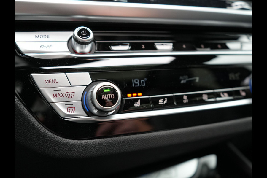 BMW X3 xDrive30e M Sport Plug In Hybrid 293pk Dealer O.H PHEV | Panodak | Adaptive Cruise | Head Up | 360 Camera | Harmand Kardon | Lederen Sportstoelen Memory | 20 "L.M | Sfeerverlichting | Virtual |