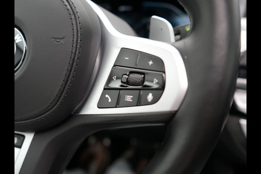 BMW X3 xDrive30e M Sport Plug In Hybrid 293pk Dealer O.H PHEV | Panodak | Adaptive Cruise | Head Up | 360 Camera | Harmand Kardon | Lederen Sportstoelen Memory | 20 "L.M | Sfeerverlichting | Virtual |