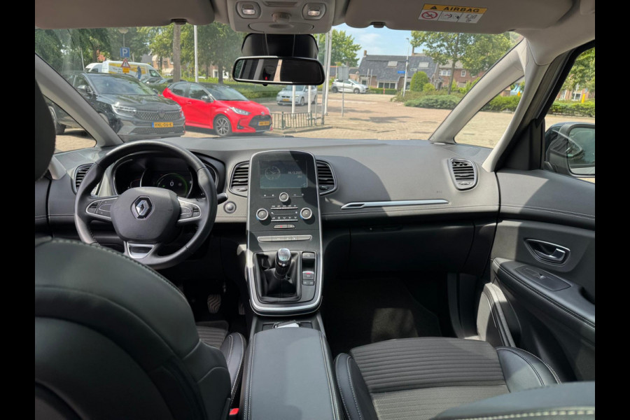 Renault Scénic TCe 140 Intens 1e eigenaar / LM 20'' / Navi / P-sensoren V&A / Camera / Clima /