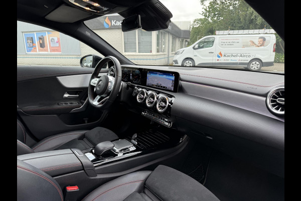 Mercedes-Benz CLA-Klasse Shooting Brake 200 Aut. Sol AMG Sport | Panorama | Sfeer Verl. | Navi | Camera |