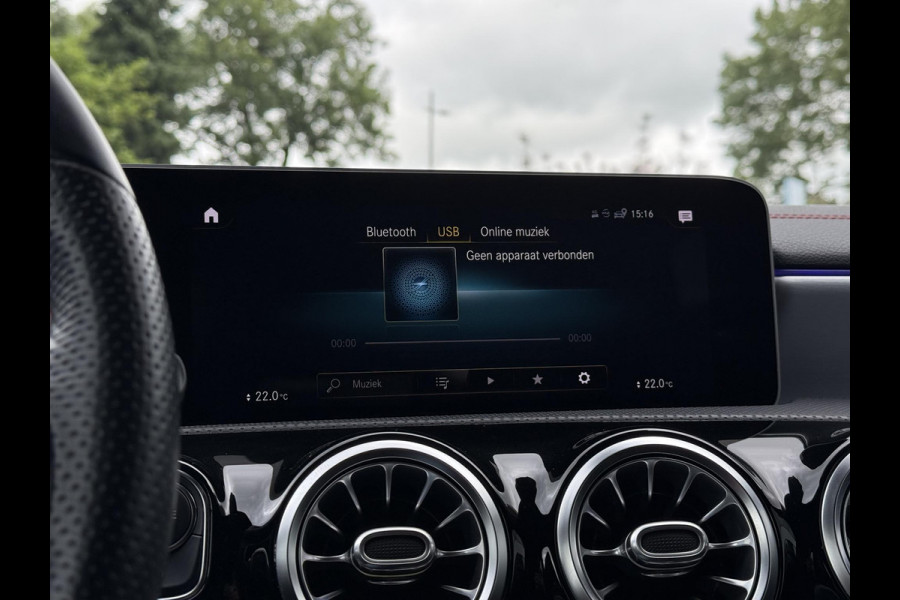 Mercedes-Benz CLA-Klasse Shooting Brake 200 Aut. Sol AMG Sport | Panorama | Sfeer Verl. | Navi | Camera |