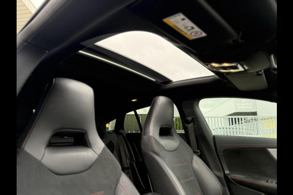 Mercedes-Benz CLA-Klasse Shooting Brake 200 Aut. Sol AMG Sport | Panorama | Sfeer Verl. | Navi | Camera |