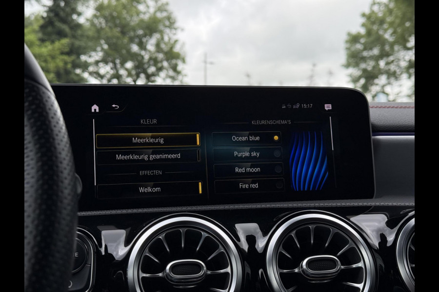 Mercedes-Benz CLA-Klasse Shooting Brake 200 Aut. Sol AMG Sport | Panorama | Sfeer Verl. | Navi | Camera |