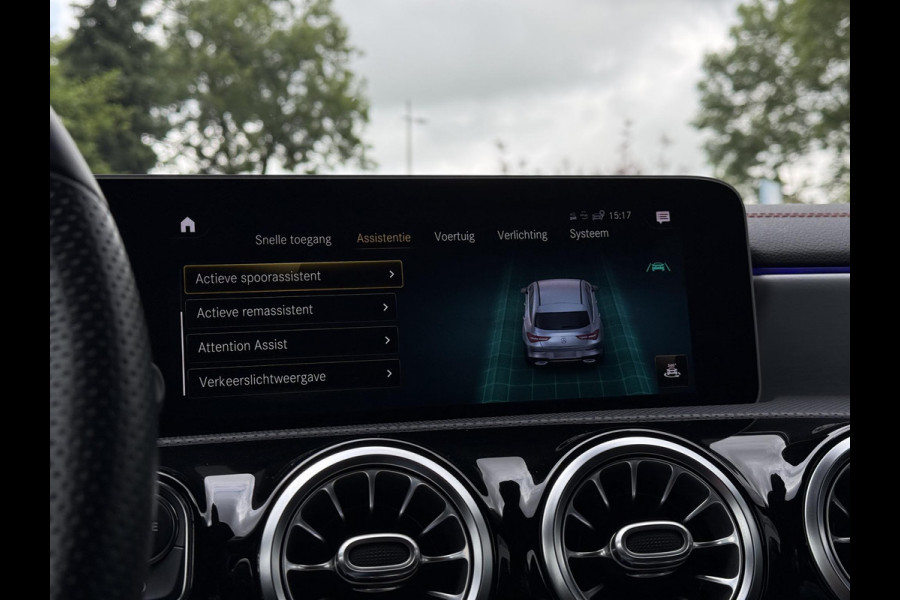 Mercedes-Benz CLA-Klasse Shooting Brake 200 Aut. Sol AMG Sport | Panorama | Sfeer Verl. | Navi | Camera |