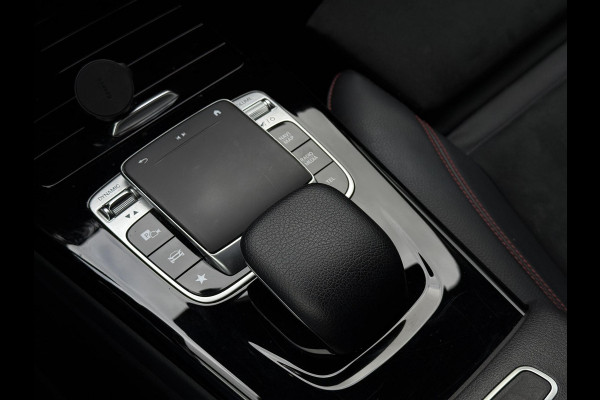 Mercedes-Benz CLA-Klasse Shooting Brake 200 Aut. Sol AMG Sport | Panorama | Sfeer Verl. | Navi | Camera |