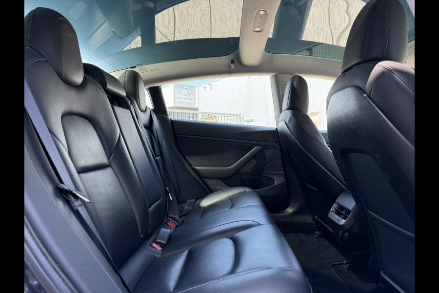 Tesla Model 3 Long Range Dual AWD | Autopilot | Panorama | Leder |