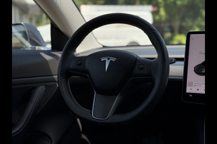 Tesla Model 3 Long Range Dual AWD | Autopilot | Panorama | Leder |