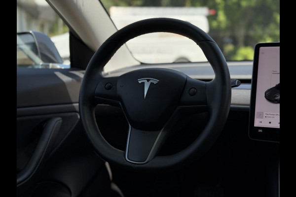 Tesla Model 3 Long Range Dual AWD | Autopilot | Panorama | Leder |
