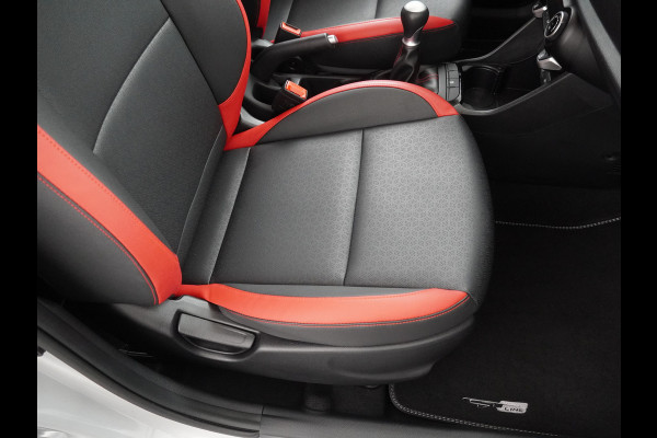 Kia Picanto 1.0 DPi GT-Line Apple Carplay/Android Auto - Cruise Control - Climate Control - Navigatie - Lederen bekleding - Fabrieksgarantie tot 05-2031