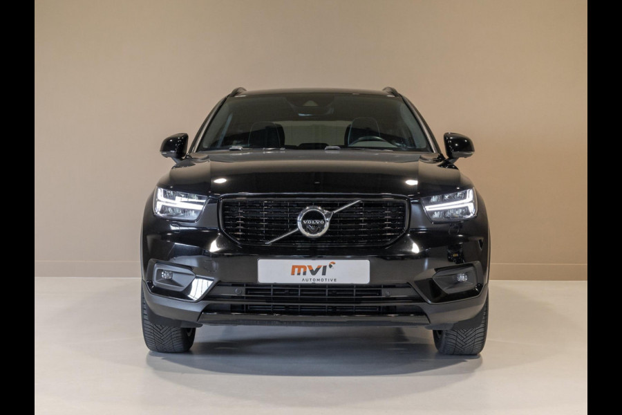 Volvo XC40 2.0 T5 AWD R-Design / 247pk / Trekhaak / Harman kardon / Stoelverwarming voor en achter /