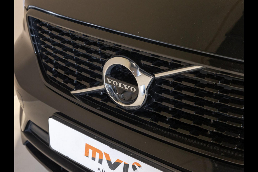 Volvo XC40 2.0 T5 AWD R-Design / 247pk / Trekhaak / Harman kardon / Stoelverwarming voor en achter /