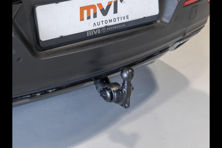 Volvo XC40 2.0 T5 AWD R-Design / 247pk / Trekhaak / Harman kardon / Stoelverwarming voor en achter /