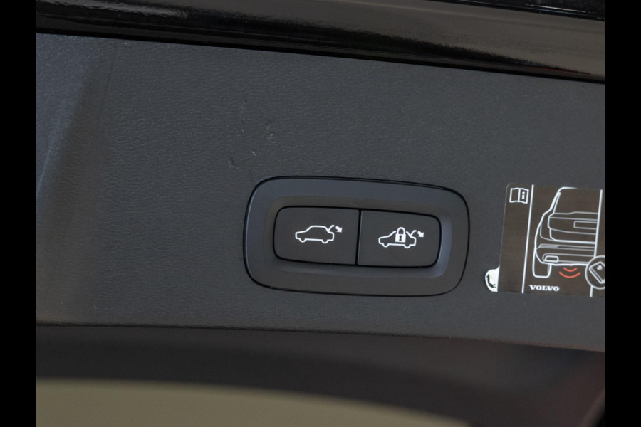Volvo XC40 2.0 T5 AWD R-Design / 247pk / Trekhaak / Harman kardon / Stoelverwarming voor en achter /
