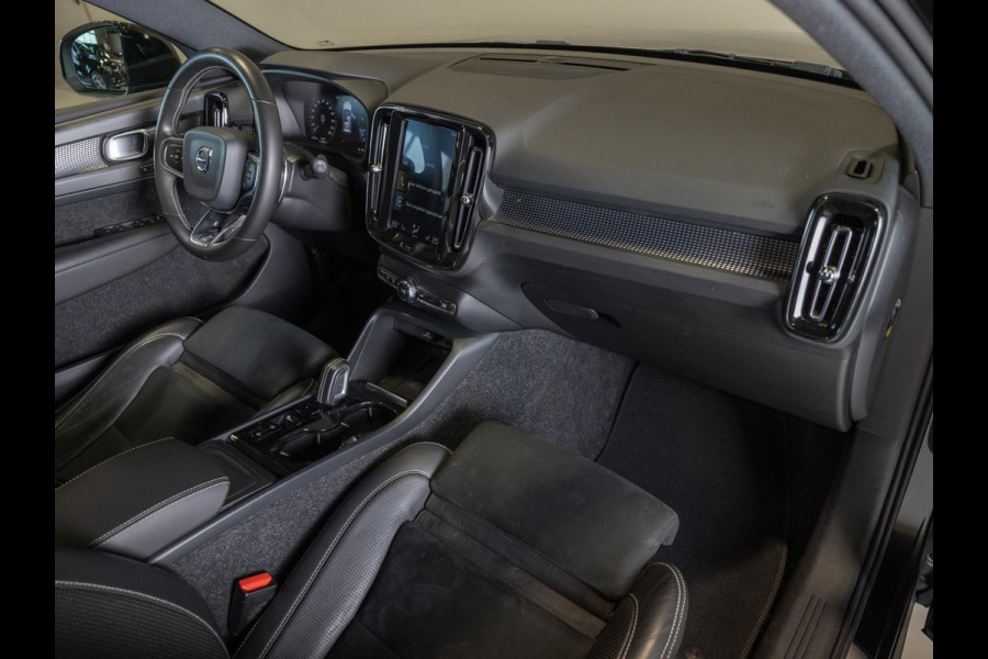 Volvo XC40 2.0 T5 AWD R-Design / 247pk / Trekhaak / Harman kardon / Stoelverwarming voor en achter /