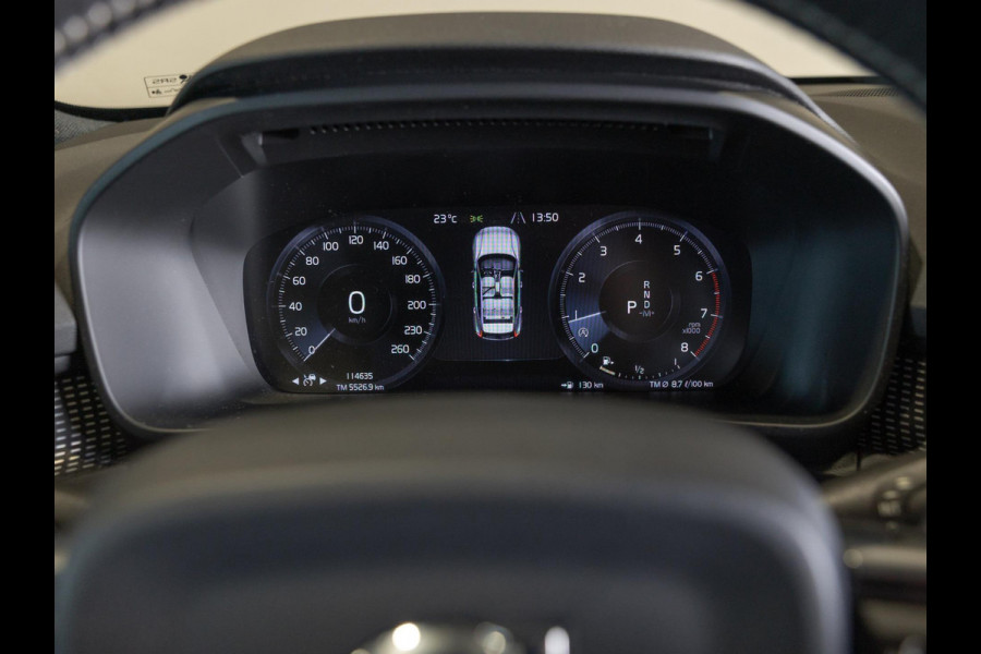 Volvo XC40 2.0 T5 AWD R-Design / 247pk / Trekhaak / Harman kardon / Stoelverwarming voor en achter /