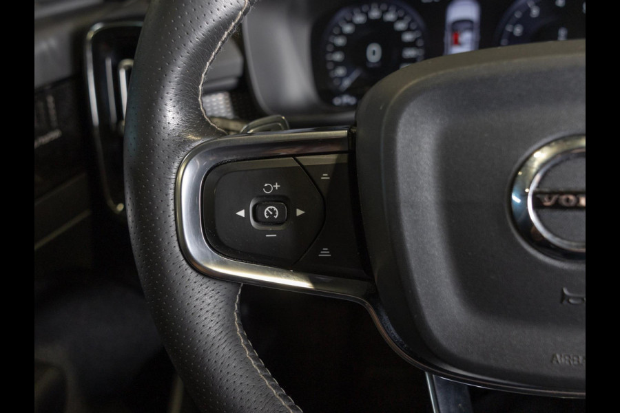 Volvo XC40 2.0 T5 AWD R-Design / 247pk / Trekhaak / Harman kardon / Stoelverwarming voor en achter /