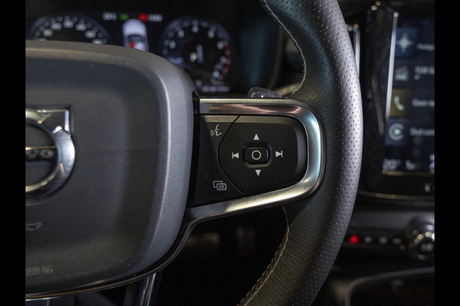 Volvo XC40 2.0 T5 AWD R-Design / 247pk / Trekhaak / Harman kardon / Stoelverwarming voor en achter /
