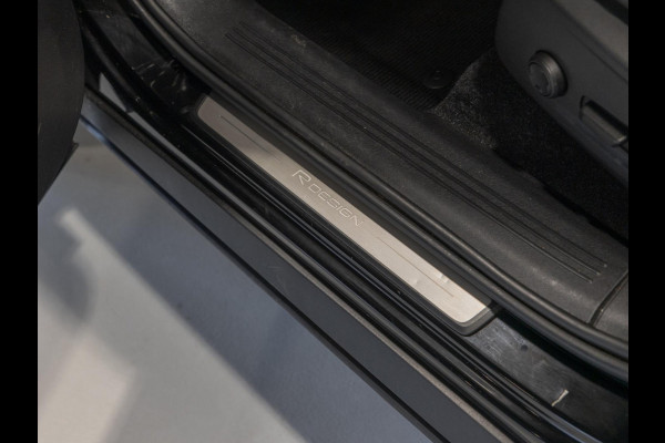 Volvo XC40 2.0 T5 AWD R-Design / 247pk / Trekhaak / Harman kardon / Stoelverwarming voor en achter /