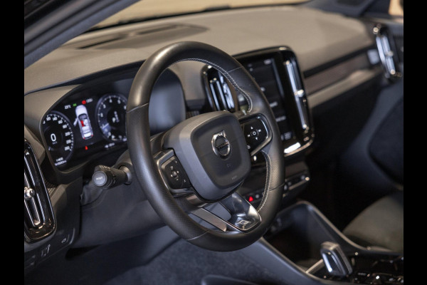 Volvo XC40 2.0 T5 AWD R-Design / 247pk / Trekhaak / Harman kardon / Stoelverwarming voor en achter /