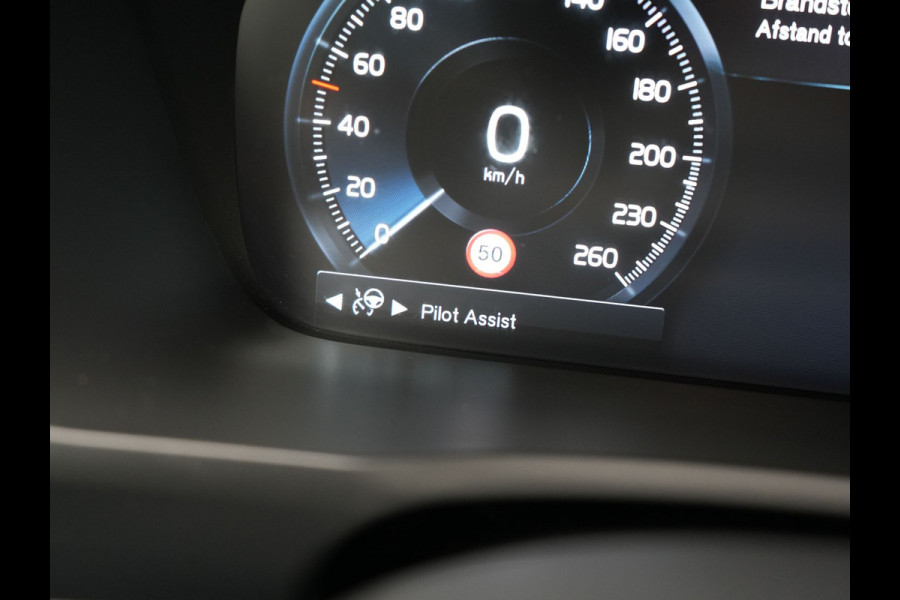 Volvo XC90 T8 Recharge AWD Inscription Plug In Hybrid 394pk 7 Persoons Dealer O.H. INCL BTW PHEV | Lederen Sportstoelen Verwarmd | Pilot Assist | Navigatie | Adaptive Cruise | Virtual | Camera | Apple Carplay | DAB | L.M. 19" |