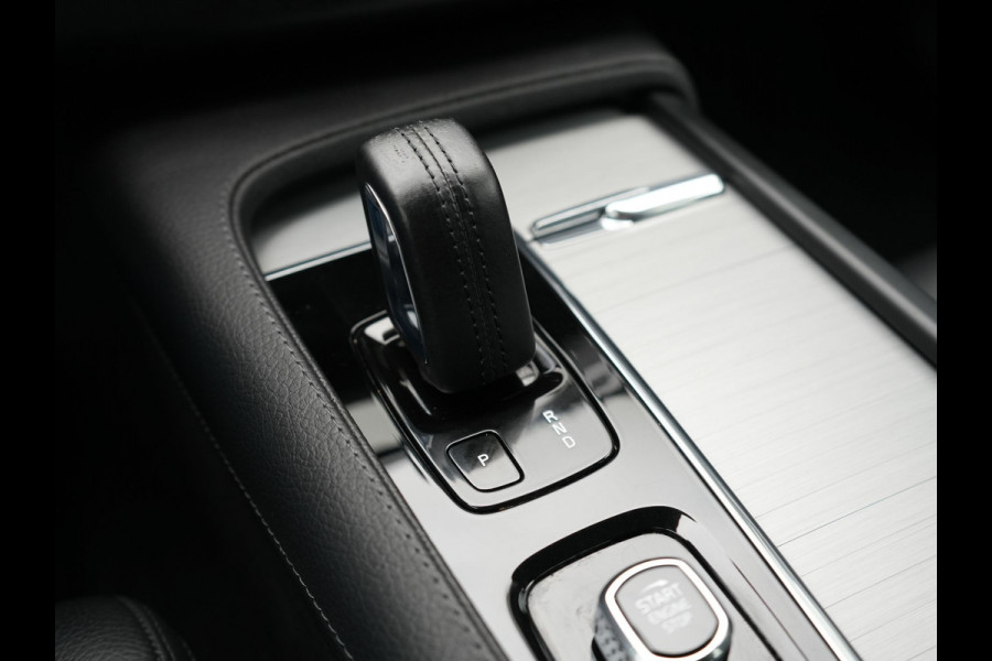 Volvo XC90 T8 Recharge AWD Inscription Plug In Hybrid 394pk 7 Persoons Dealer O.H. INCL BTW PHEV | Lederen Sportstoelen Verwarmd | Pilot Assist | Navigatie | Adaptive Cruise | Virtual | Camera | Apple Carplay | DAB | L.M. 19" |