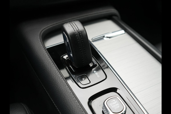 Volvo XC90 T8 Recharge AWD Inscription Plug In Hybrid 394pk 7 Persoons Dealer O.H. INCL BTW PHEV | Lederen Sportstoelen Verwarmd | Pilot Assist | Navigatie | Adaptive Cruise | Virtual | Camera | Apple Carplay | DAB | L.M. 19" |
