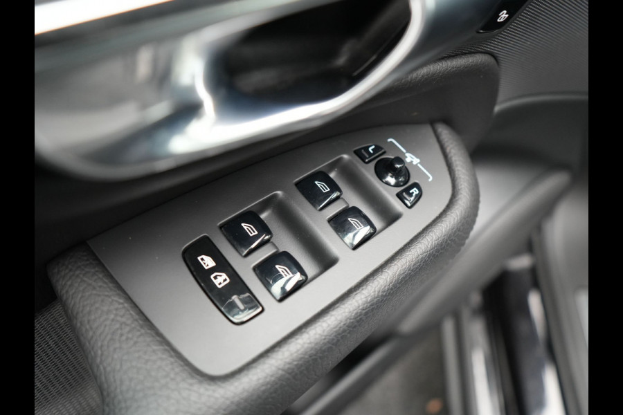 Volvo XC90 T8 Recharge AWD Inscription Plug In Hybrid 394pk 7 Persoons Dealer O.H. INCL BTW PHEV | Lederen Sportstoelen Verwarmd | Pilot Assist | Navigatie | Adaptive Cruise | Virtual | Camera | Apple Carplay | DAB | L.M. 19" |