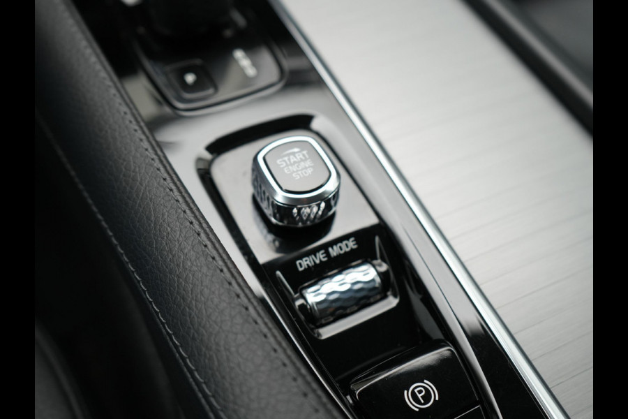 Volvo XC90 T8 Recharge AWD Inscription Plug In Hybrid 394pk 7 Persoons Dealer O.H. INCL BTW PHEV | Lederen Sportstoelen Verwarmd | Pilot Assist | Navigatie | Adaptive Cruise | Virtual | Camera | Apple Carplay | DAB | L.M. 19" |