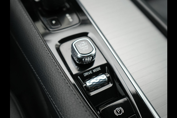 Volvo XC90 T8 Recharge AWD Inscription Plug In Hybrid 394pk 7 Persoons Dealer O.H. INCL BTW PHEV | Lederen Sportstoelen Verwarmd | Pilot Assist | Navigatie | Adaptive Cruise | Virtual | Camera | Apple Carplay | DAB | L.M. 19" |