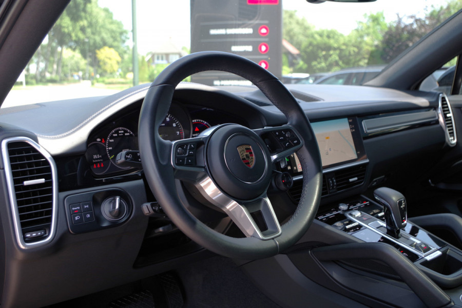 Porsche Cayenne Coupé 3.0 E-Hybrid 462 PK Platinum Edition PHEV, Panoramadak, Trekhaak, Kuipstoelen, BOSE Sound, Sport Chrono