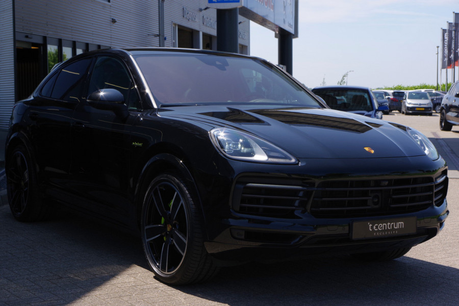Porsche Cayenne Coupé 3.0 E-Hybrid 462 PK Platinum Edition PHEV, Panoramadak, Trekhaak, Kuipstoelen, BOSE Sound, Sport Chrono