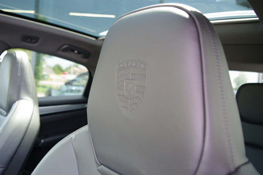 Porsche Cayenne Coupé 3.0 E-Hybrid 462 PK Platinum Edition PHEV, Panoramadak, Trekhaak, Kuipstoelen, BOSE Sound, Sport Chrono