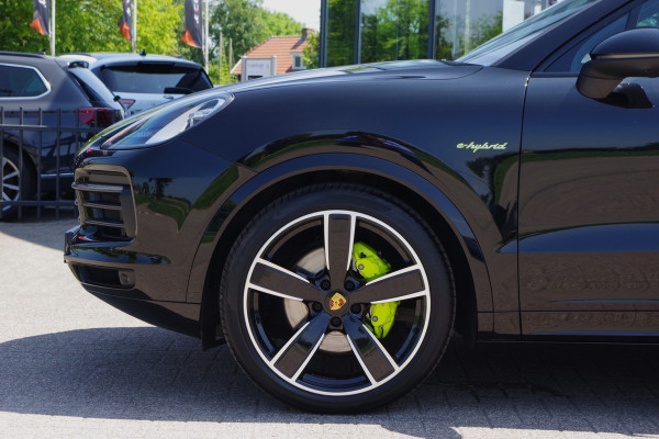 Porsche Cayenne Coupé 3.0 E-Hybrid 462 PK Platinum Edition PHEV, Panoramadak, Trekhaak, Kuipstoelen, BOSE Sound, Sport Chrono