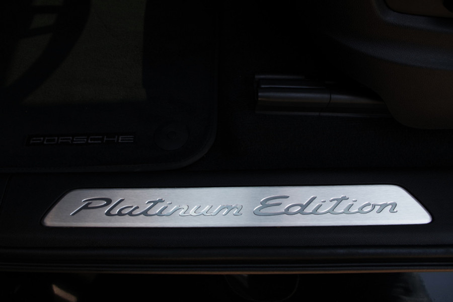 Porsche Cayenne Coupé 3.0 E-Hybrid 462 PK Platinum Edition PHEV, Panoramadak, Trekhaak, Kuipstoelen, BOSE Sound, Sport Chrono