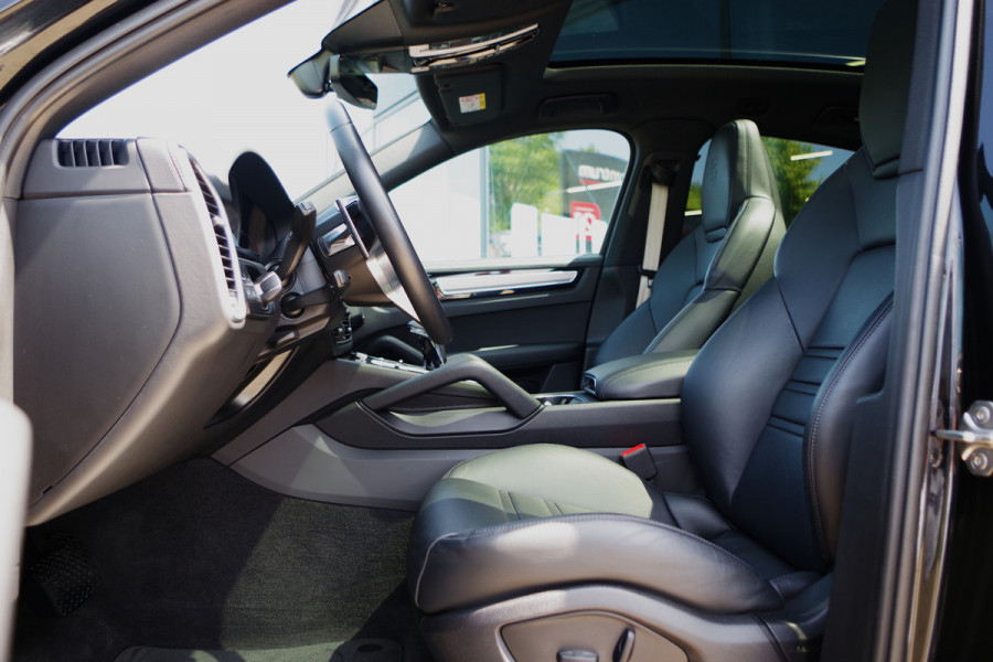Porsche Cayenne Coupé 3.0 E-Hybrid 462 PK Platinum Edition PHEV, Panoramadak, Trekhaak, Kuipstoelen, BOSE Sound, Sport Chrono