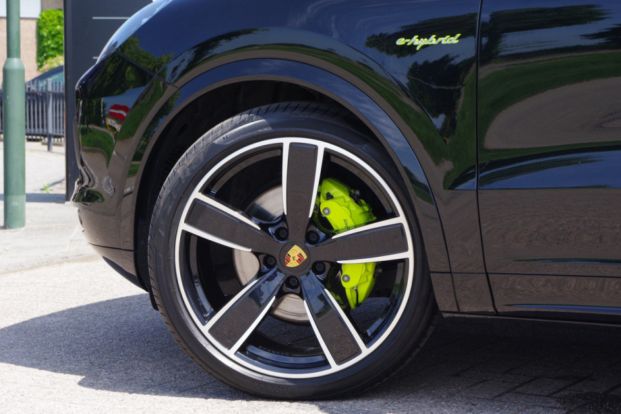 Porsche Cayenne Coupé 3.0 E-Hybrid 462 PK Platinum Edition PHEV, Panoramadak, Trekhaak, Kuipstoelen, BOSE Sound, Sport Chrono
