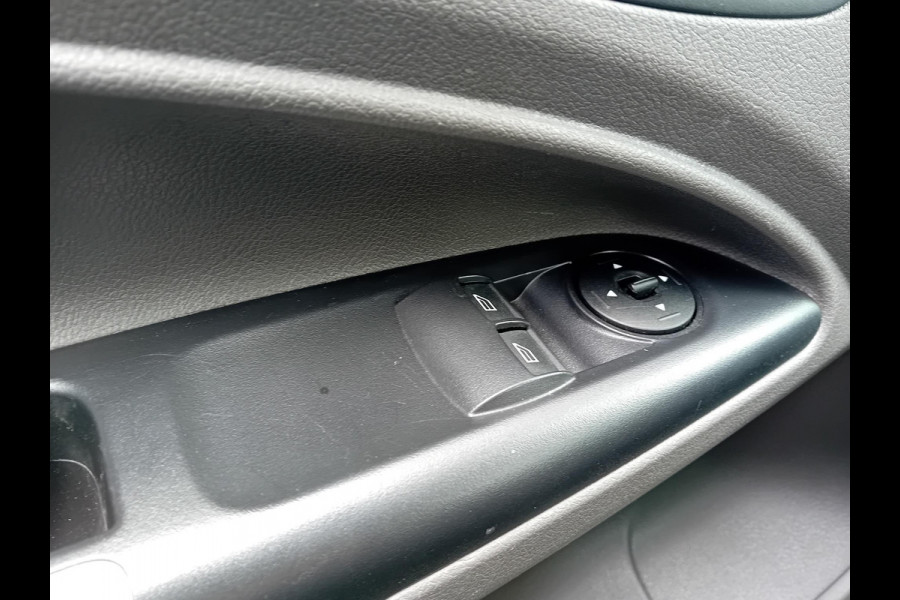 Ford Transit Connect 1.5 EcoBlue L2 Trend Automaat | Navigatie | Airco | PDC A | Cruise Control | 3Zits | Camera | DAB+ | Lichtmetalen velgen | Trekhaak