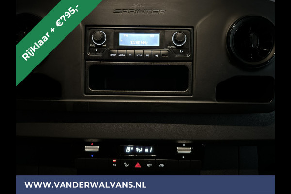 Mercedes-Benz Sprinter 315 CDI 150pk L3H2 Euro6 *Rijklaar* Airco | Camera | Cruisecontrol | Stoelverwarming 270 Graden achterdeuren, Bijrijdersbank