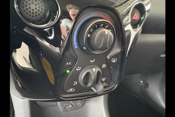 Citroën C1 1.0 VTi Feel Comfort Look 5-drs. AIRCO/MEDIA/PRIVACYGLASS