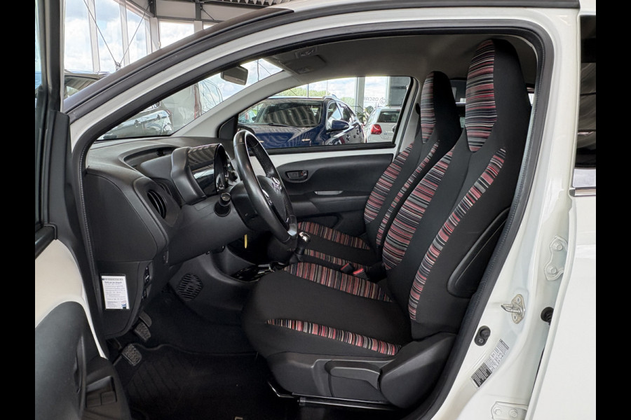 Citroën C1 1.0 VTi Feel Comfort Look 5-drs. AIRCO/MEDIA/PRIVACYGLASS