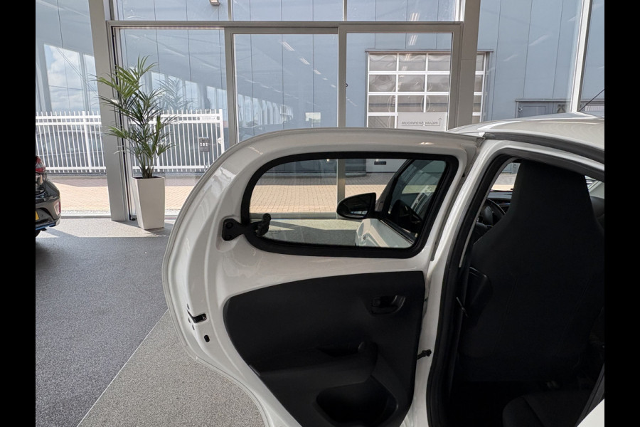 Citroën C1 1.0 VTi Feel Comfort Look 5-drs. AIRCO/MEDIA/PRIVACYGLASS