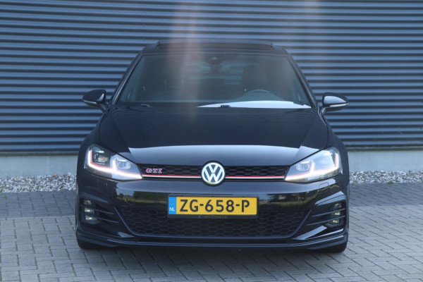 Volkswagen Golf 2.0 TSI GTI Performance | PANO / VIRT. COCKPIT / KEYLESS / CAMERA