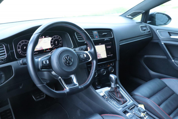 Volkswagen Golf 2.0 TSI GTI Performance | PANO / VIRT. COCKPIT / KEYLESS / CAMERA